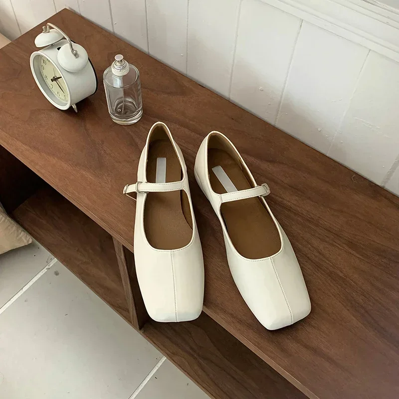 2023 Nieuwe Damesschoenen Vrouwen Trendy Street Gesp Enkele Schoenen Vrouwen Mode Meisjes Mary Jane Schoenen Elengt Flats Hak Schoenen