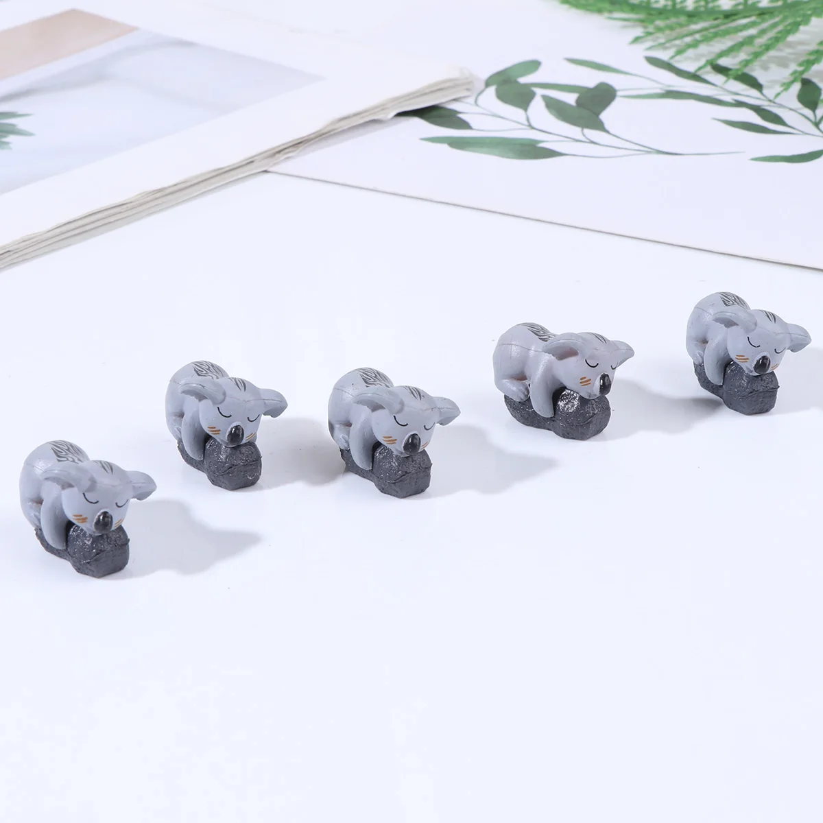 

10pcs Succulents Decoration Grey Coala Adornment Mini Landscape Decor Micro Garden Ornament Plastic Crafts Desk Home Office