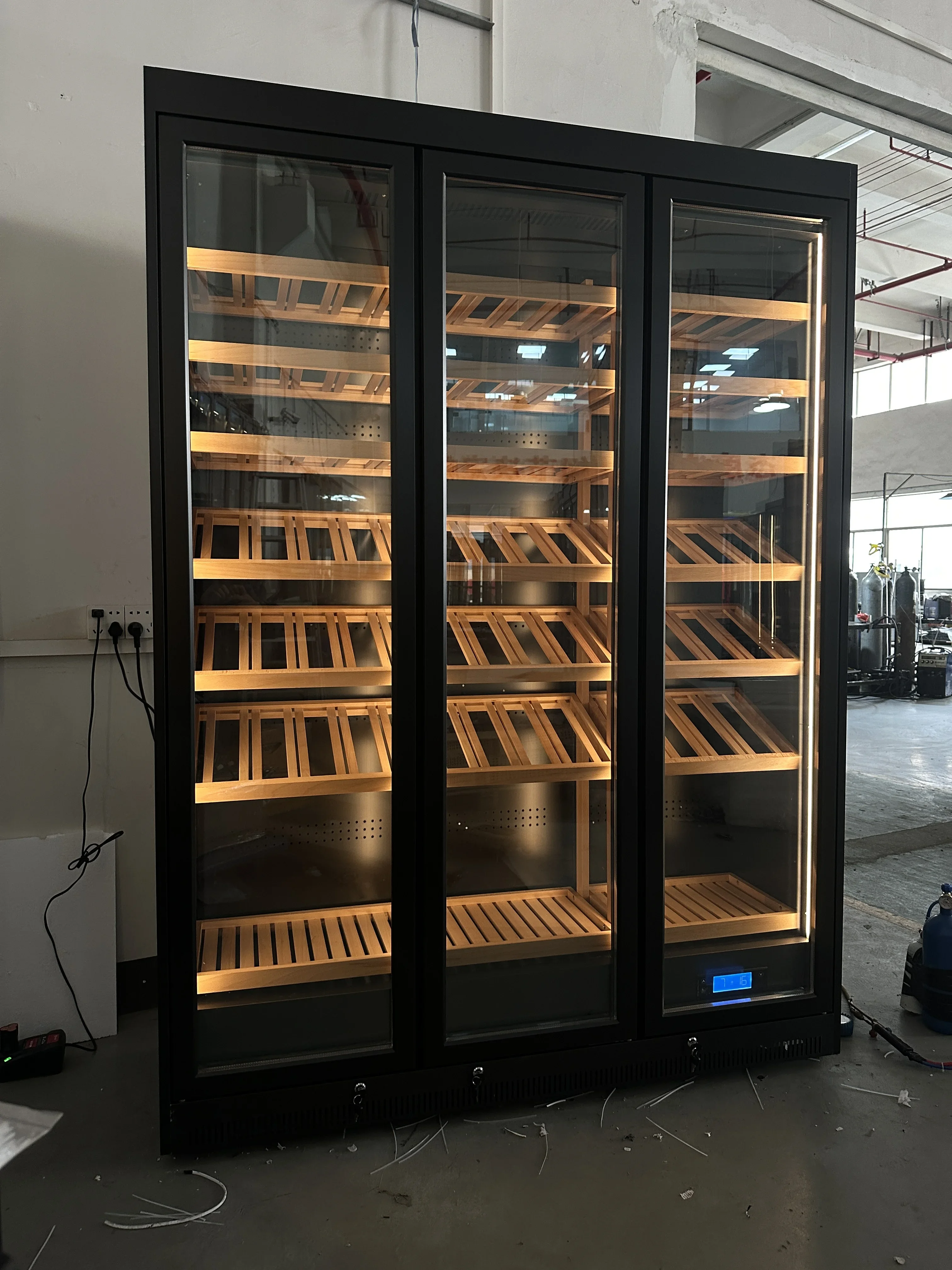 CSL Popular Modern Wine Cabinet with Compressor Cooling Constant Temperature for Cellar Storage