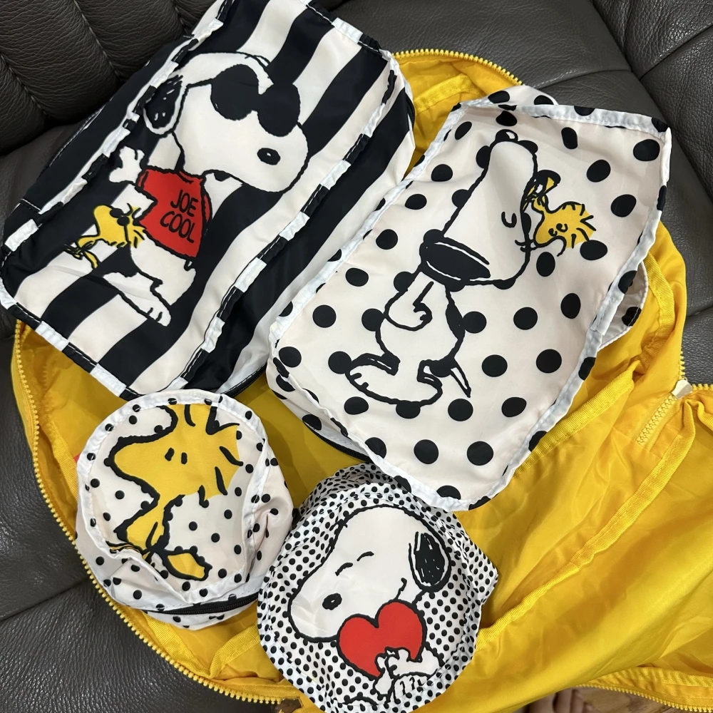 Super Cute Japan Snoopy Five In One Travel Storage Bag Storage Bag Clothing Classified Storage