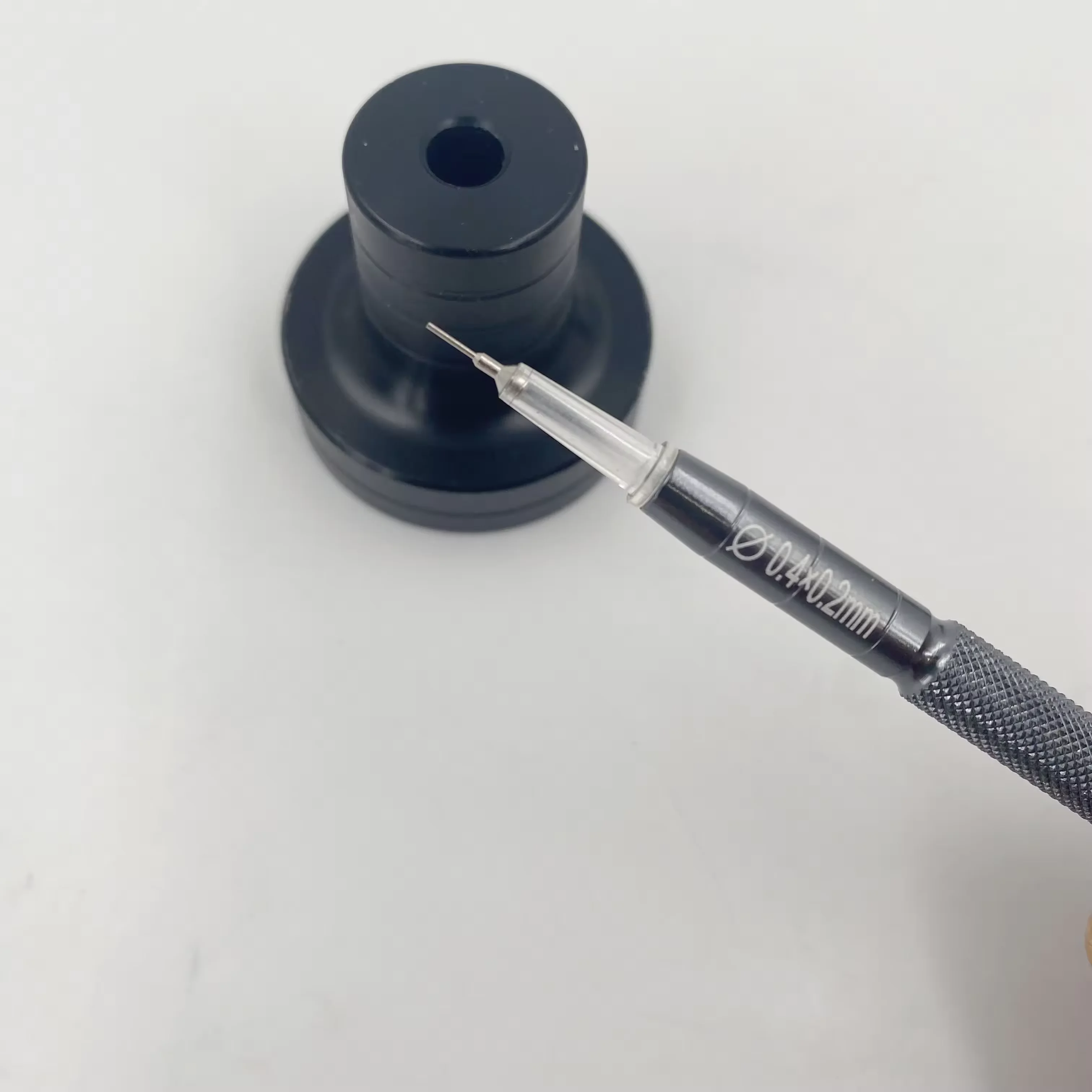 Automatic oiling pen for watch repair tool, oil point for watch maintenance, dedicated to watchmakers