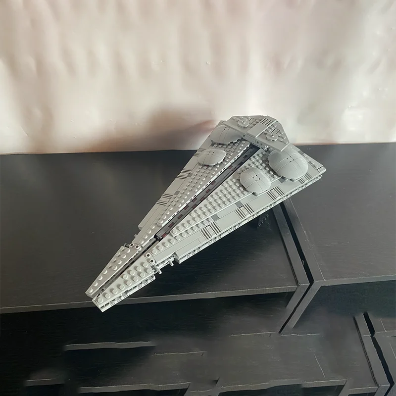 

MOC famous film and television Empire interceptor-class cruiser model assembly building blocks toy children's birthday gift
