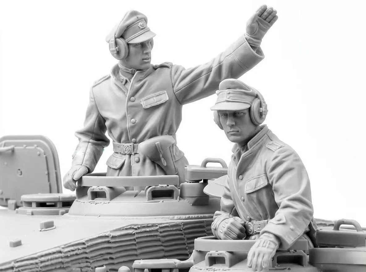 Image of 1/35 Harzfiguren-Modellbausätze, historisches Militär, Hobby, Miniaturspielzeug, Panzer-Kommandant-Set (2 Figuren), unmontiert, unbemalt, 391