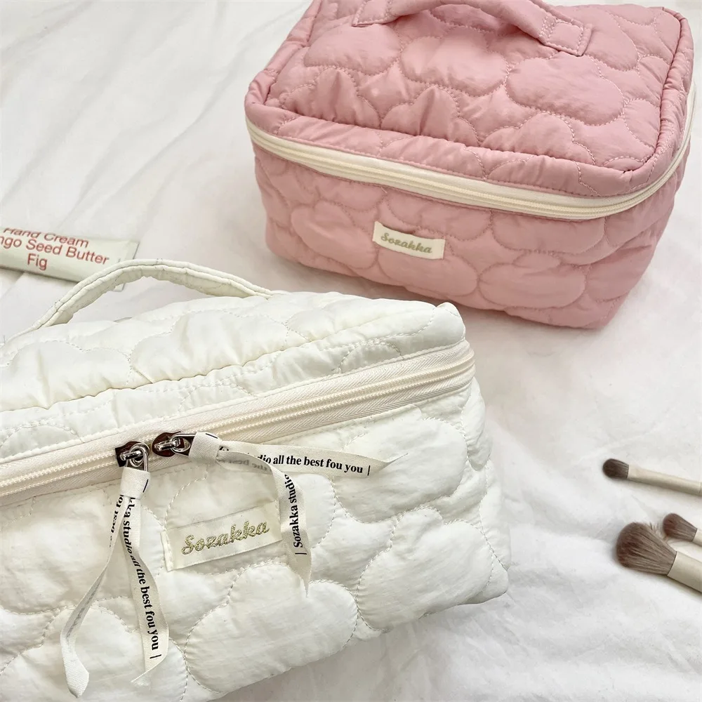 

Portable Large Capacity Cosmetic Bag Waterproof Handheld Makeup Bag Case Travel Toilet Bag
