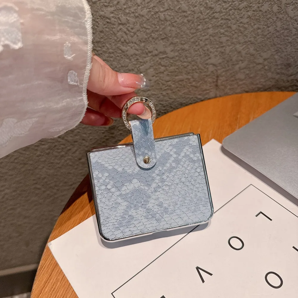 حافظة فاخرة بنمط الأفعى لهاتف سامسونج جالاكسي Z فليب 3/4/5/6/7. غطاء مقاوم للصدمات لكامل الجسم مع حزام يد قابل للفصل، عصري. #4