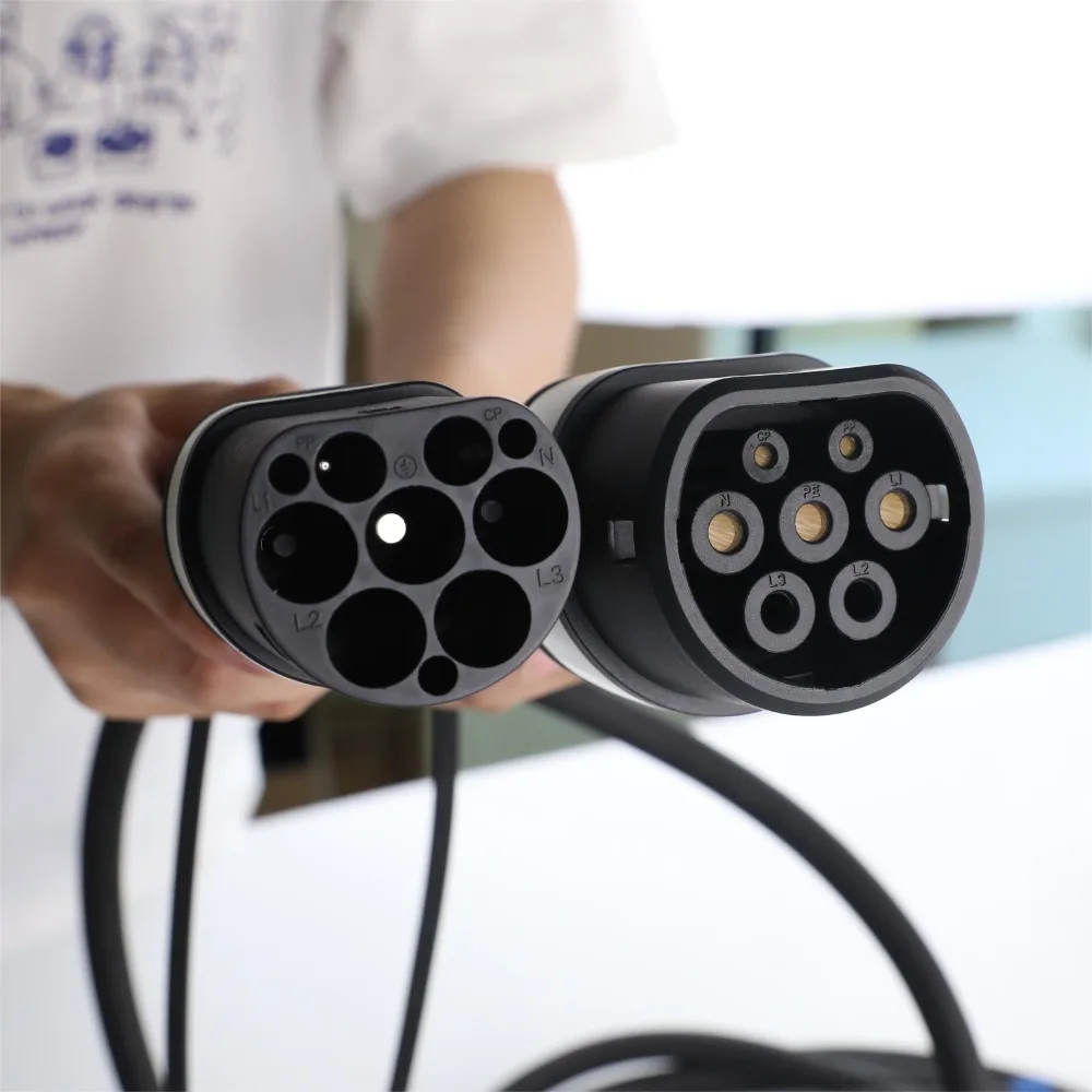 New Energy Vehicle Parts and Accessories Type 2 to Type 2 Electric Vehicle Charging Cable 16A 32A 7KW 11KW 22KW view 2