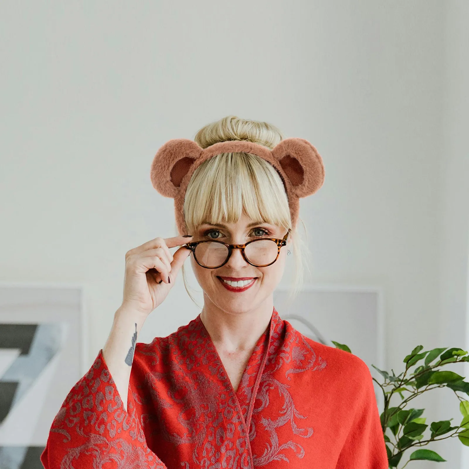

2Pcs Bear Ear Headband Set for Women Soft Comfortable Hair Band for Makeup Application Face Washing Spa Party Cosplay Daily Wear