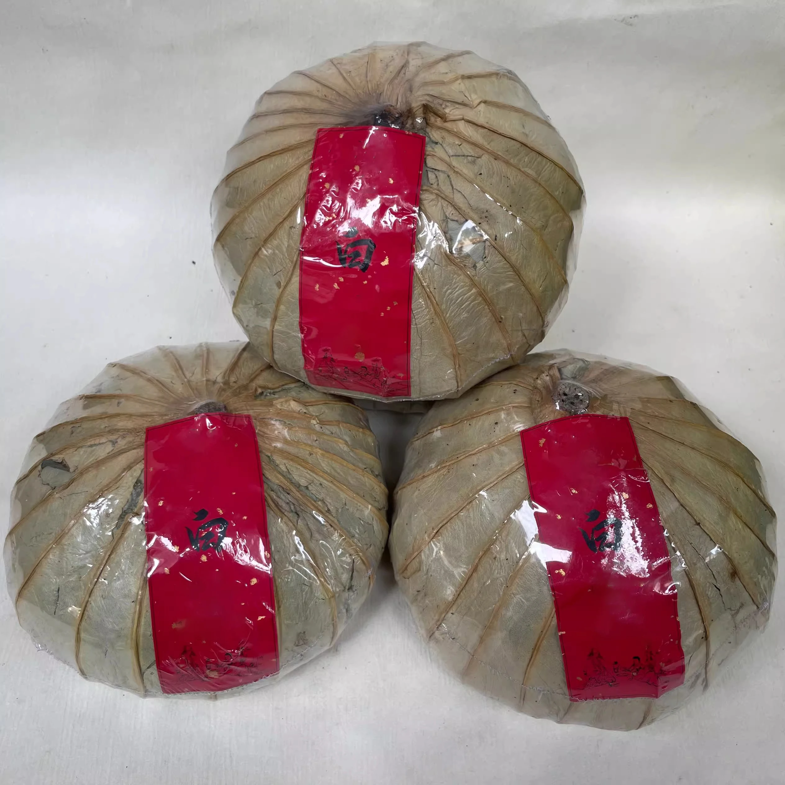 Chinese Yunnan Set Natural Lotus Leaf Dried Leaves Packing Pu'er White Teapot Used For Home Storage