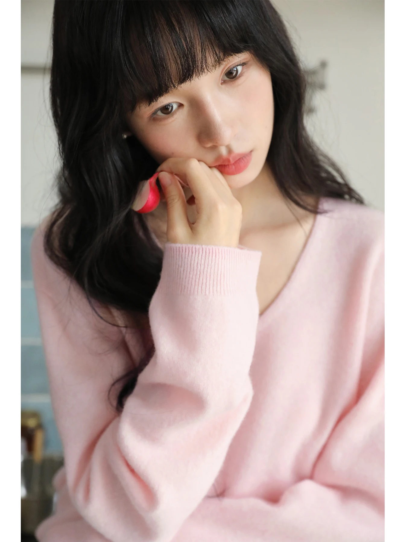 

Dopamine Sweater Satin White V-neck 100% Wool Pink Knitted Top Autumn Winter Women Overhead Shirt Commute Style Straight Cut