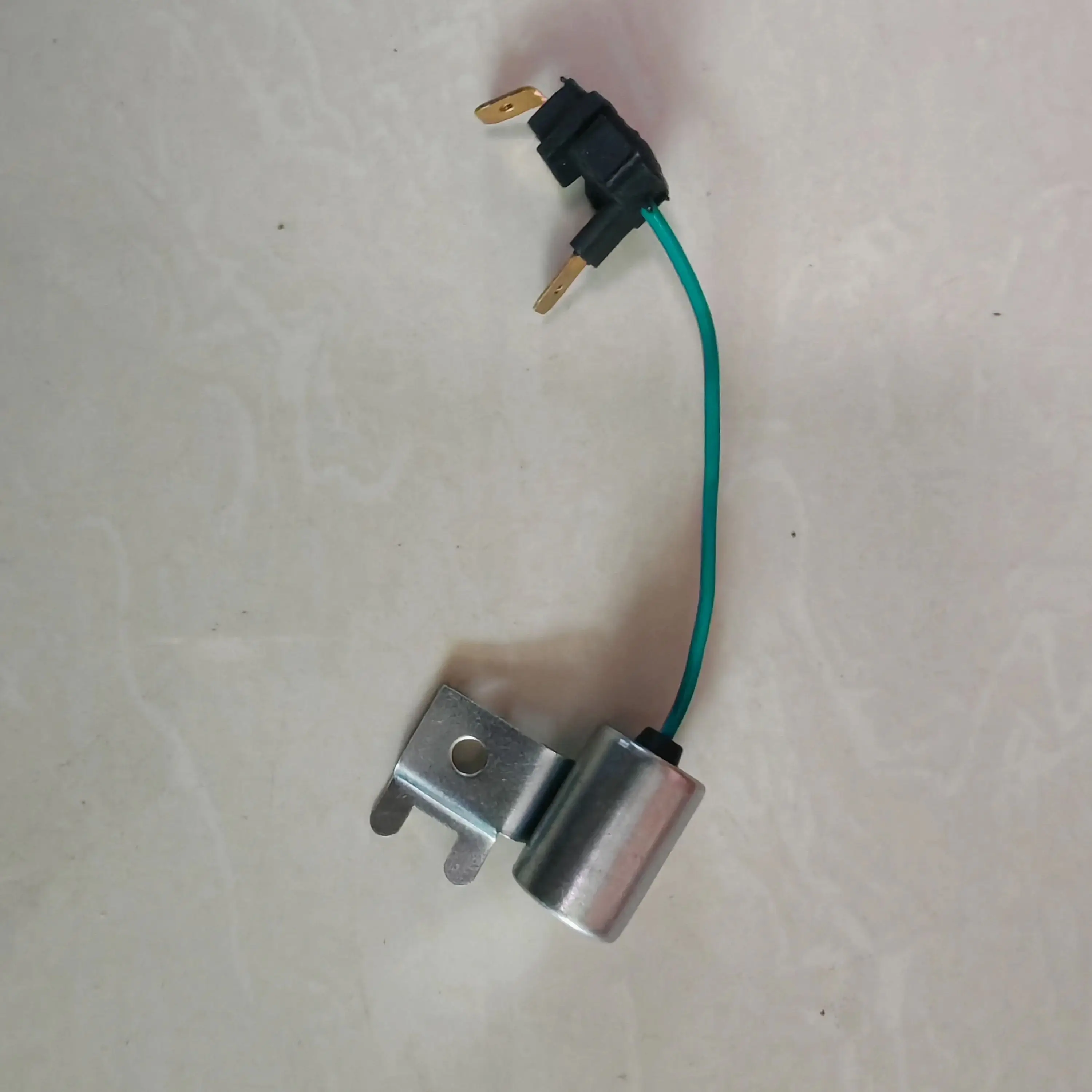 Ignition Condenser Compatible with VM BERU ZK211 BOSCH 1 237 330 310 OE 060905295- Automotive Spark Plug Condenser