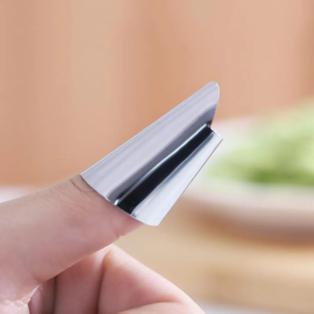 2 protectores de dedos ajustables de acero inoxidable, herramientas seguras para cortar, pelar y rebanar nueces y legumbres, esenciales para la cocina.