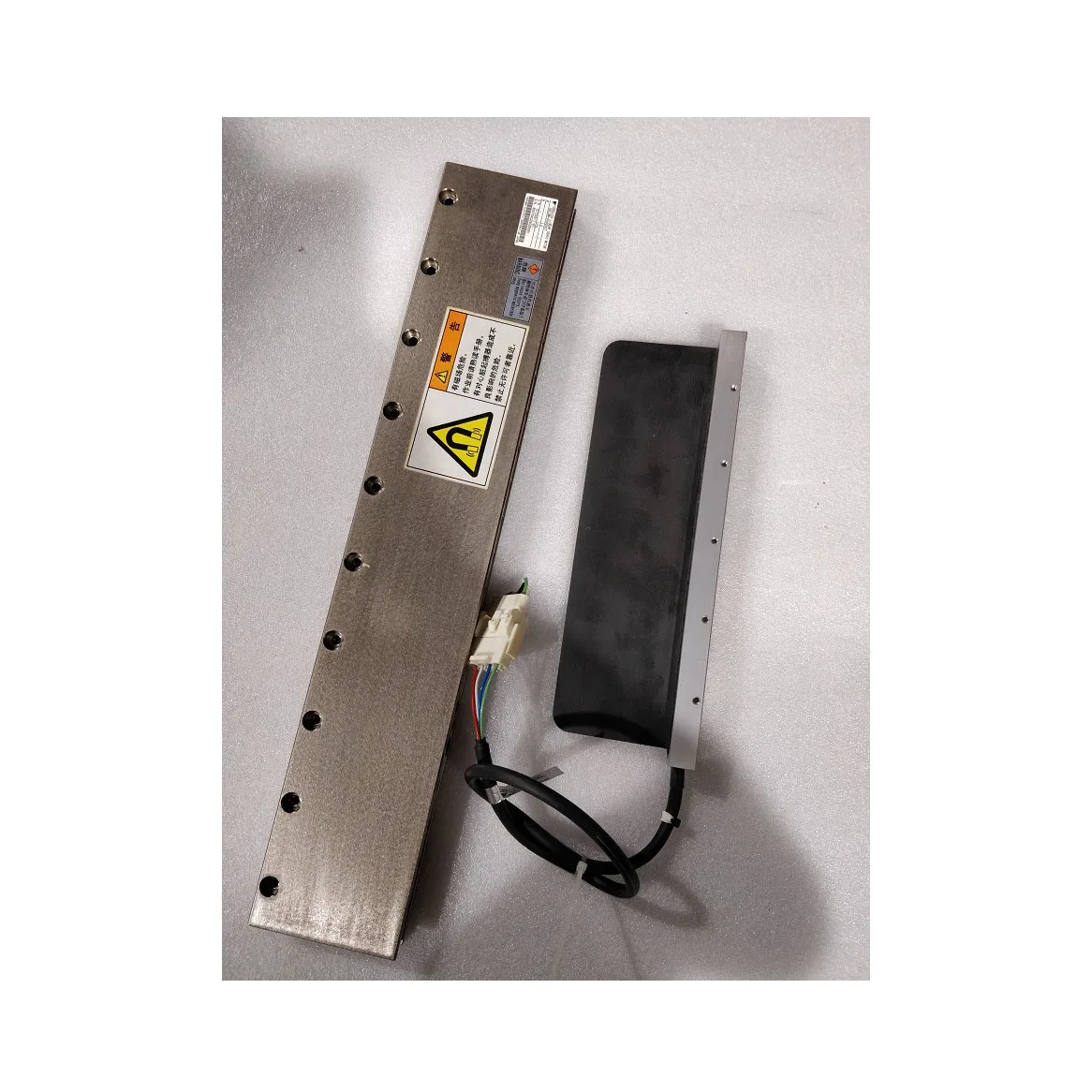 

YASKAWA LINEAR MOTOR SGLGM-60450CT SGLGW-60A253C