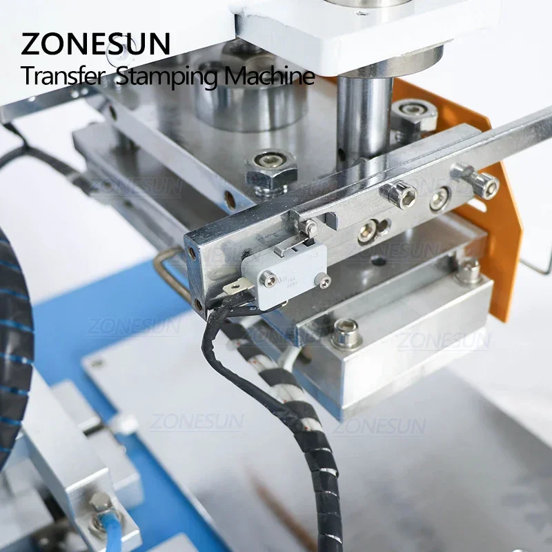ZONESUN ZS-HTP-C 70*70mm Automatische Papier PVC Leer LOGO Hot Stamping Rillen Embossing Machine Warmte Punch Persmachine