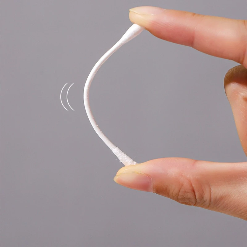 200pcs Disposable White Cotton Swabs Earpick Double-ended Cotton Swabs Women Makeup Lipstik Buds Nose Ear Cleaning Care Tools