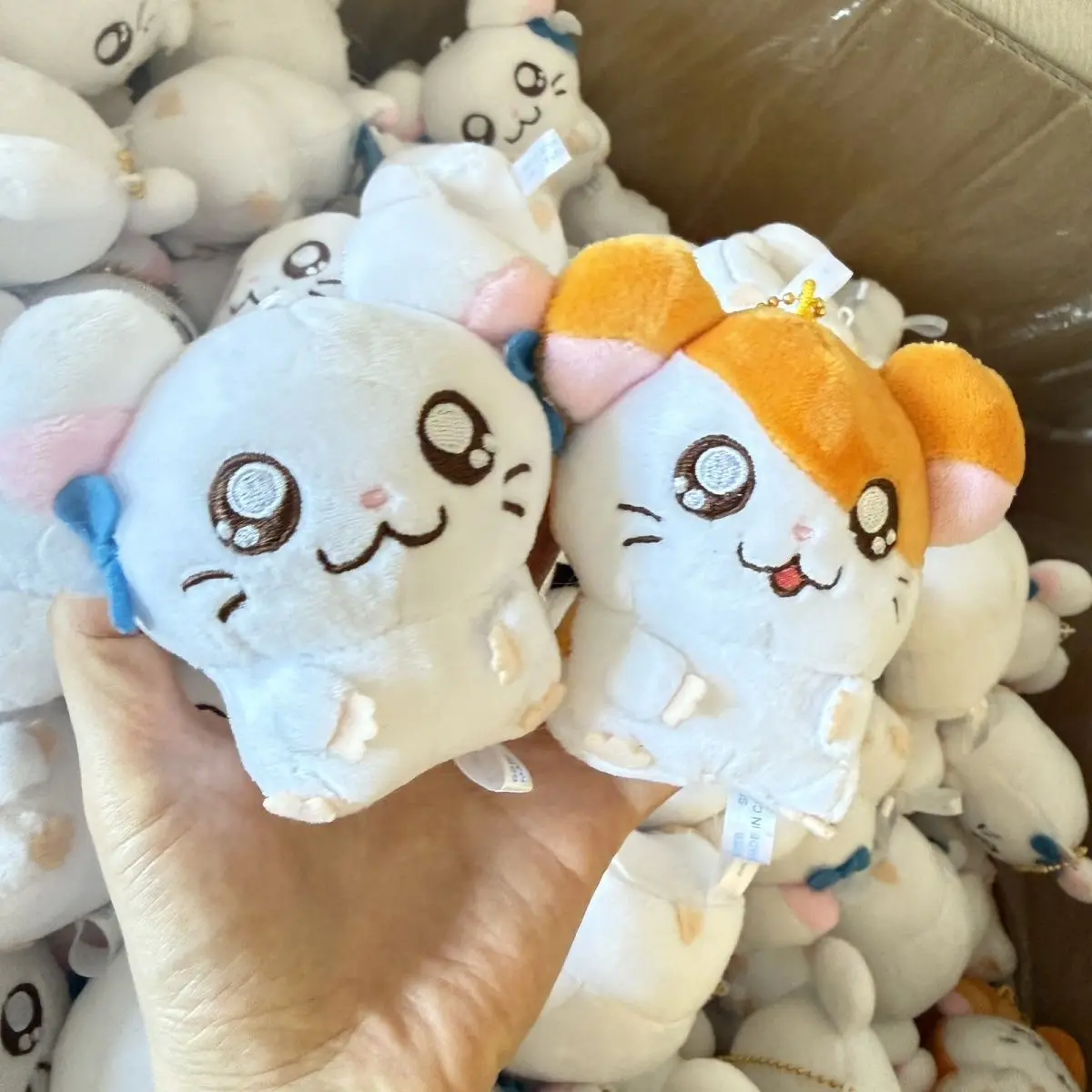 Cute Hamtaro Bijou Hugging Plush Keychain Bag Charm Kawaii Gift for Boys Girls Fans Soft Doll Toy Stuffed Hamster Ornament view 2