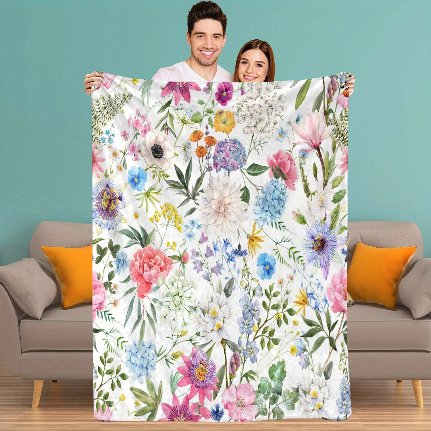 

Vintage Floral Print Soft Fleece Throw Blanket - All Season Cozy Flannel Blanket for Sofa, Bed, TV - Machine Washable
