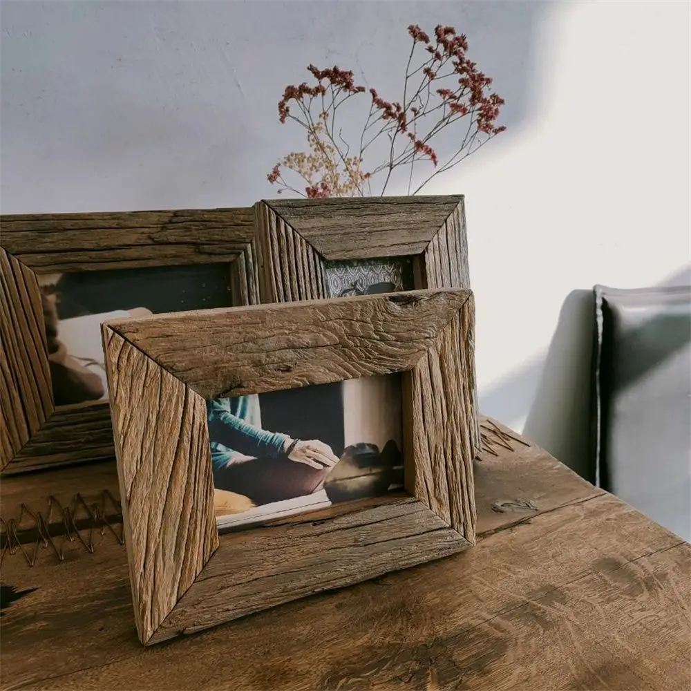 إطار صور من الخشب الصلب مربوط بالتجوية في الولايات المتحدة الأمريكية ، سطح مكتب عتيق ، لسان وتنقر ، إطار صورة سجل فني #1