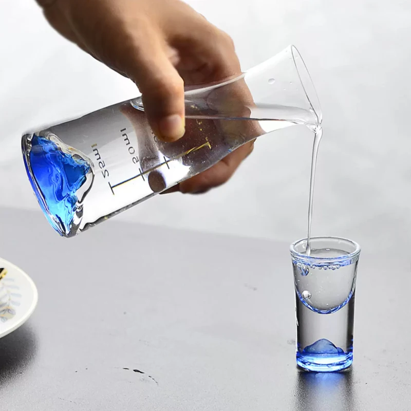 Creative Turquoise section, Glass Sake Jug Wine Glass Set, 1 Pot + 1 Cups, Restaurant Barware Supplies, Graduated Wine Dispenser