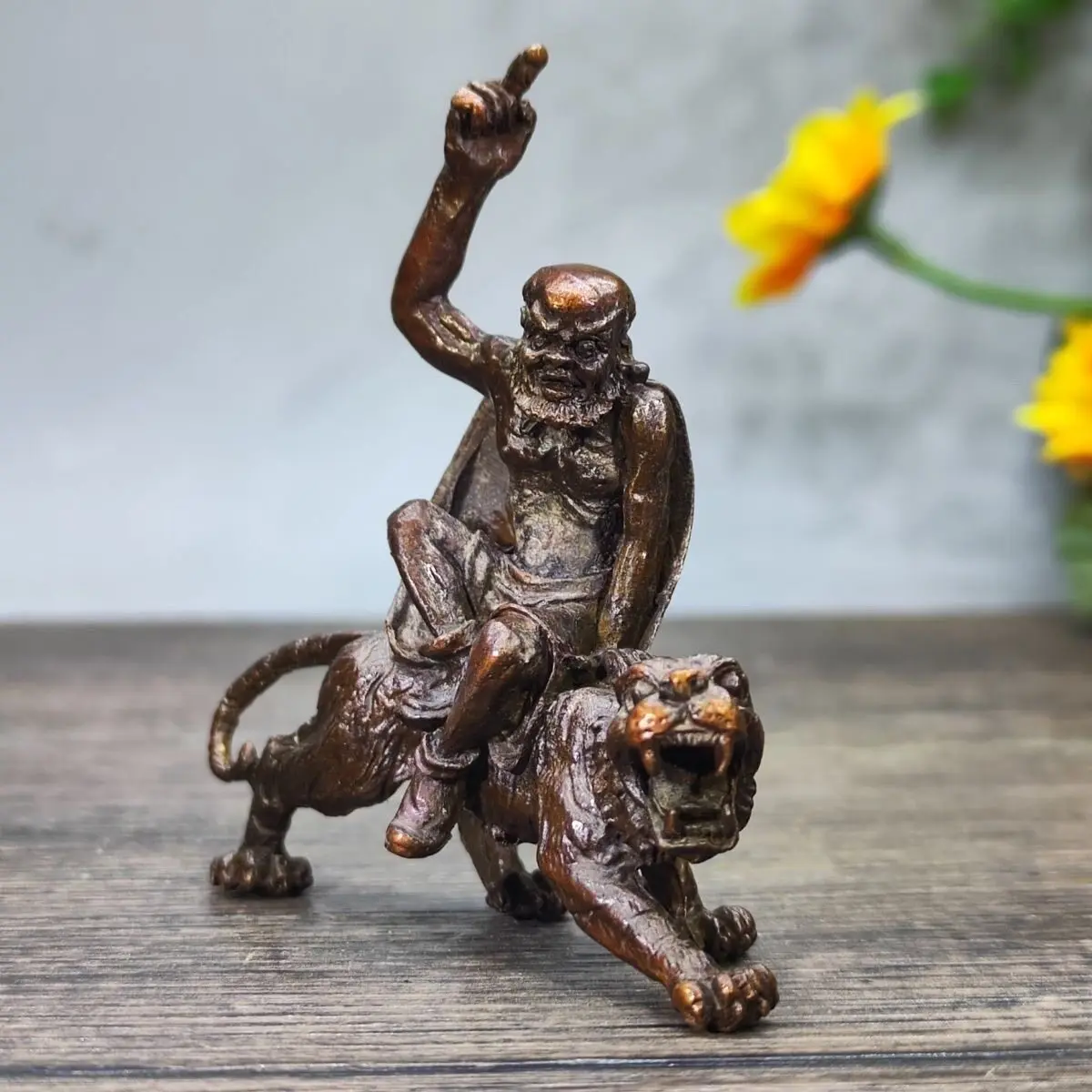 

Cz solid alloy tiger subduing arhat buddha statue tea pet ornament - collectible home buddha figurine desktop decoration