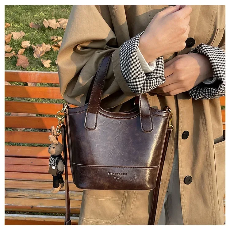 

2025 New! Women's Niche Korean-style Tote Bag - High-end Vibe, Parent-child Design, Retro Trendy Shoulder Bag