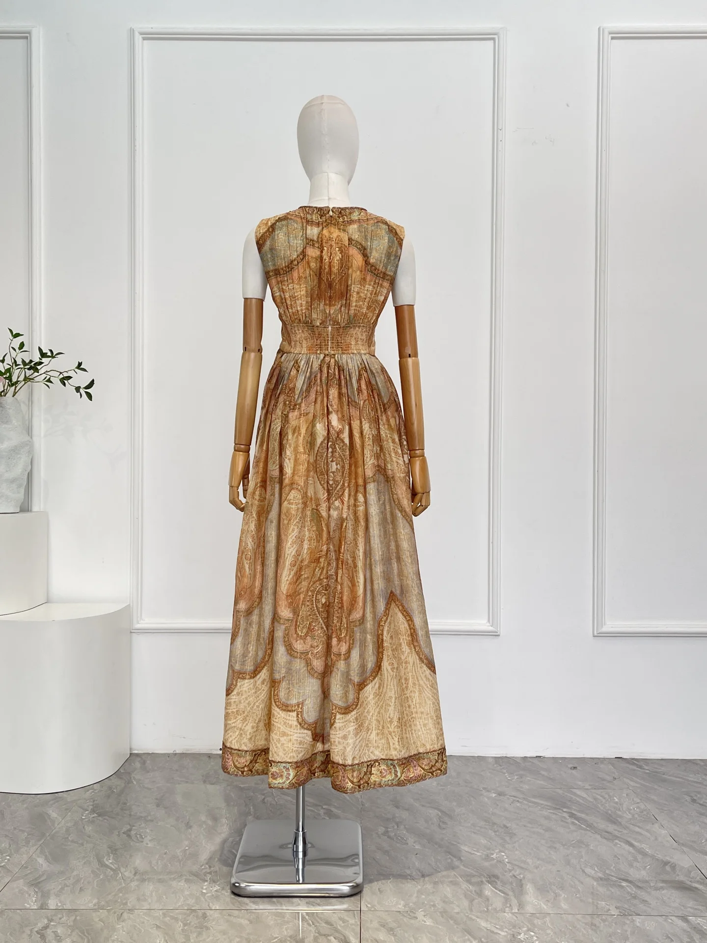 2026 Nieuwste lente zomer bruine bloemen paisley taille mouwloze dames midi-jurk van hoge kwaliteit