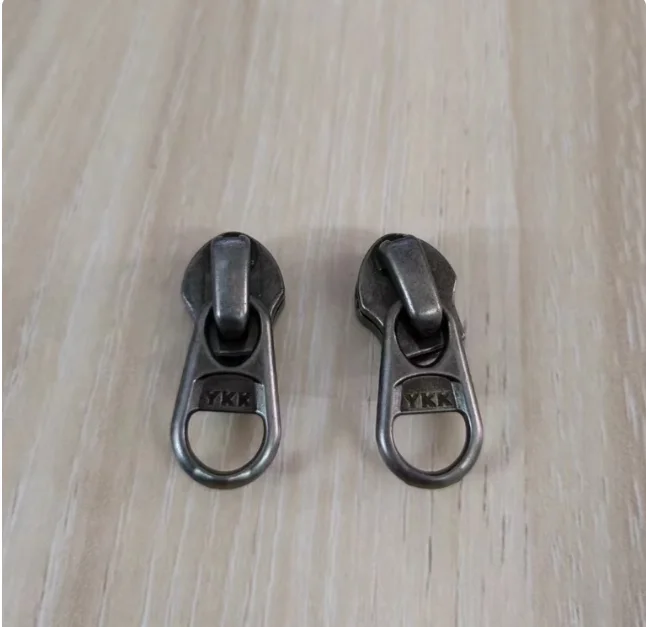 

No. 8 Nylon Short Card Anti-piercing Slider 2pieces