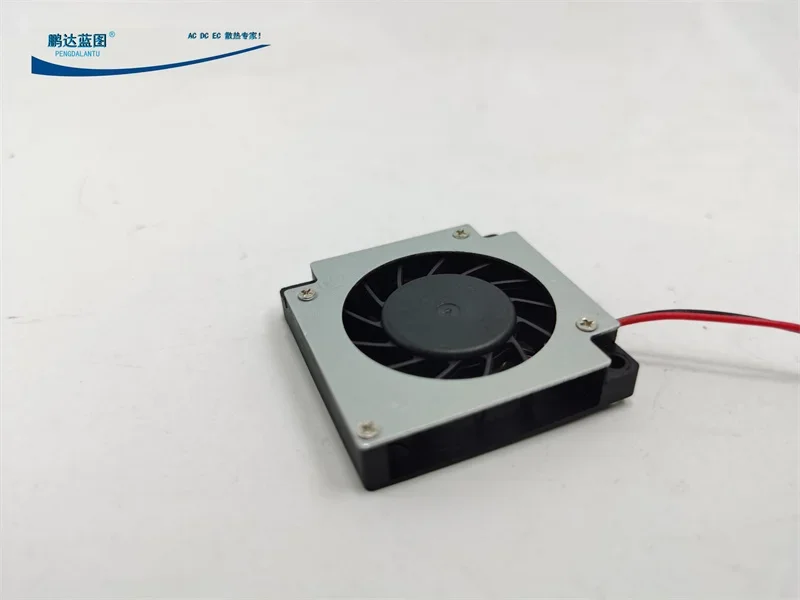 

pa Mute Максимальная скорость воздушного потока 3508 3,5 см Гидроподшипник 5 В Турбинный вентилятор Миниатюрный боковой охлаждающий вентилятор 35*35*8 мм