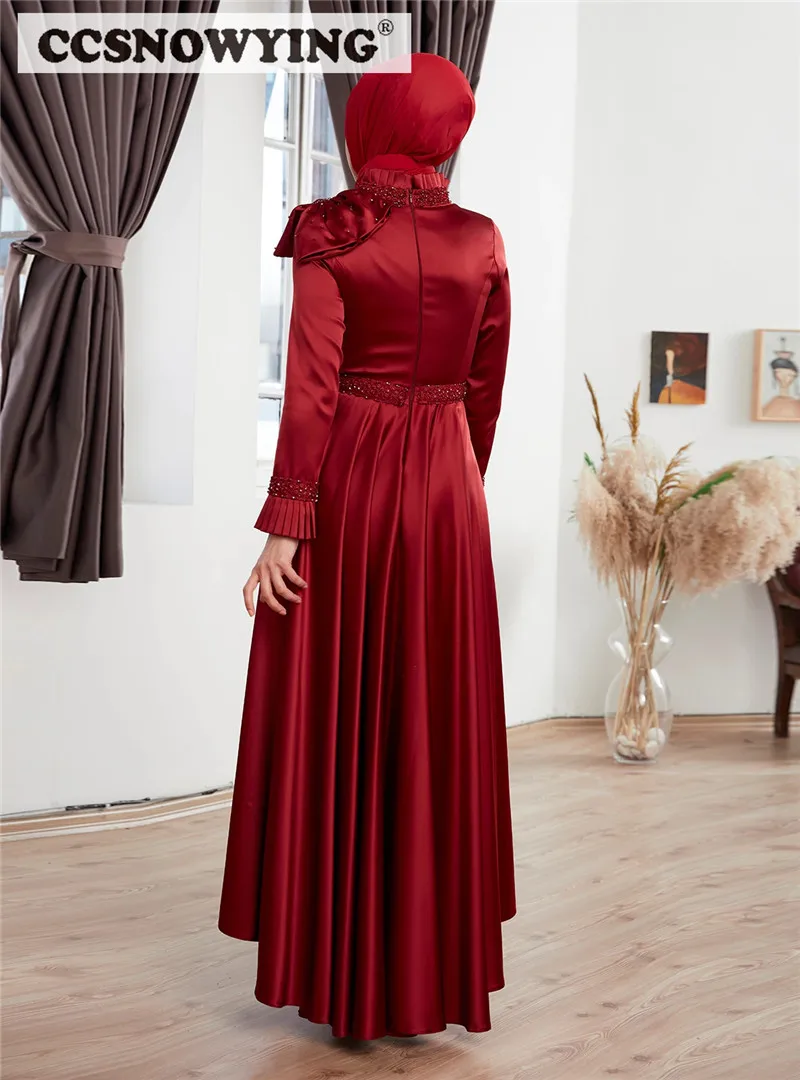 Glossy Satin Muslim Evening Dresses Long Sleeve Hijab Prom Formal Party Gowns Beaded High Neck Arabic Dubai Robe De Soiree