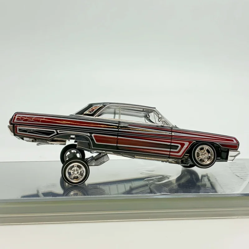 97M 1/64 Chevrolet Impala Gypsy LowRider Alloy Car Model