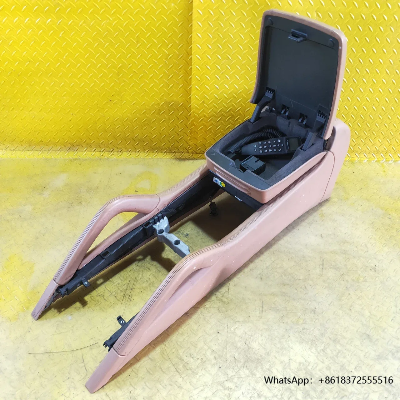 

X OE 95555232401 For Porsche Cayenne 955 Centre Console Armrest Box Assembly