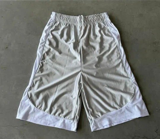 Retro-Hose in kontrastfarbenem, leuchtendem Design, 7 Zoll lang, mit Kordelzug und elastischem Bund, weiten Beinen und lockerer Passform, Sportshorts. – Detail 7