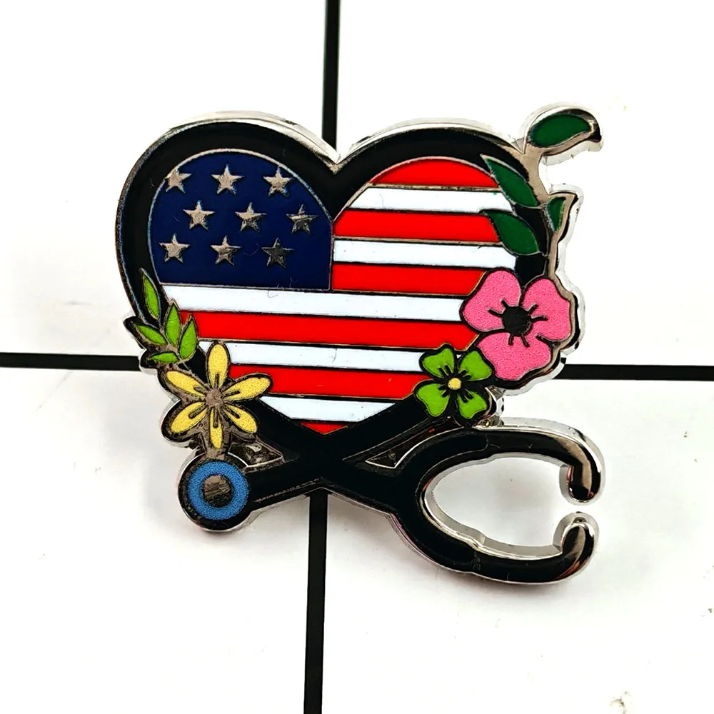 American Patriotic Medical Care Brooch National Flag Heart-shaped Stethoscope Badge Medical Staff Patriotic Collection Lapel Pin