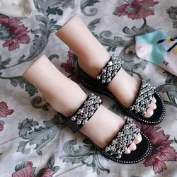 Lifelike Girl Foot Model Mannequin Nail Practice Small Feet Realistic Soft Foot For Shooting Medical Painting Display TPE 3301