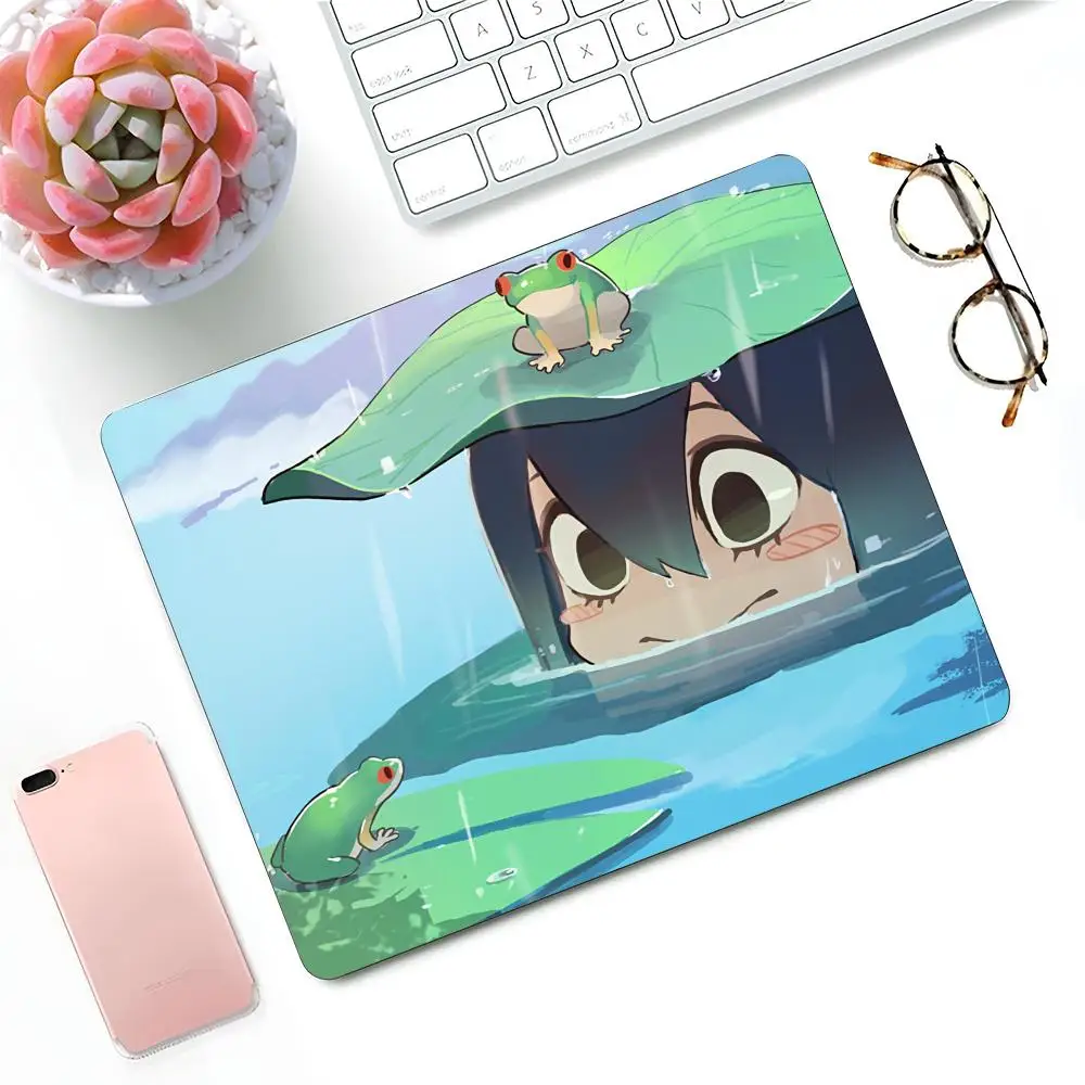 Tsuyu Asui 마우스 패드, E-스포츠 플레이어, 마우스 패드, 게임 액세서리, 게임 키보드 패드, 게이머 데스크탑 매트, 소년 소녀 친구 휴일