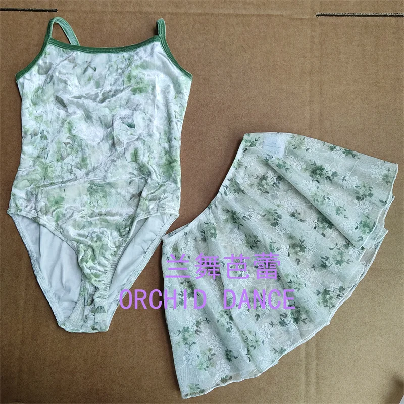 

Уникальный дизайн с цветочным принтом для детей и девочек, камзол, бархатные купальники для балета и танцев с одинаковыми юбками