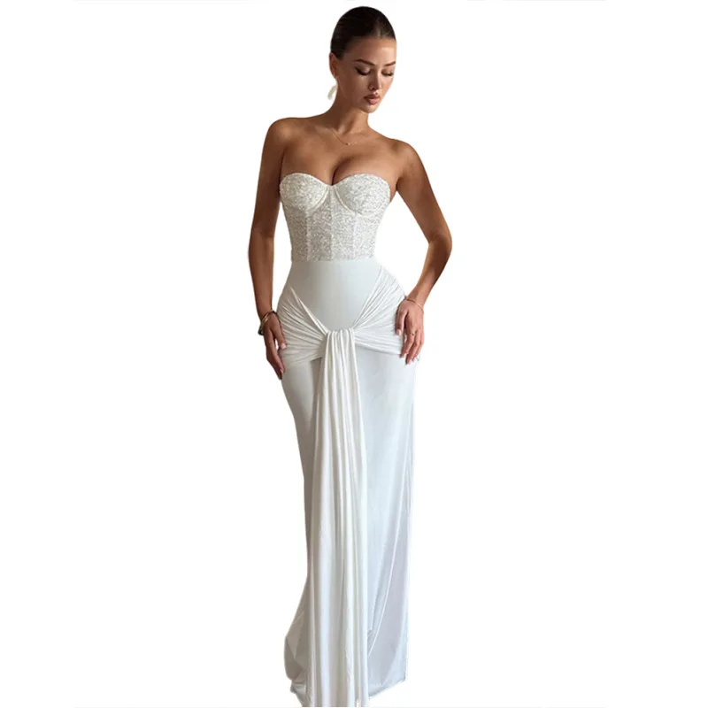 Sukienki bodycon letnie sukienki jednoczęściowe damskie na wakacje w kurortach relaks czas wolny zabawa i rozkosz koncentracja palma drzewo opalanie się gotowe do opalania się