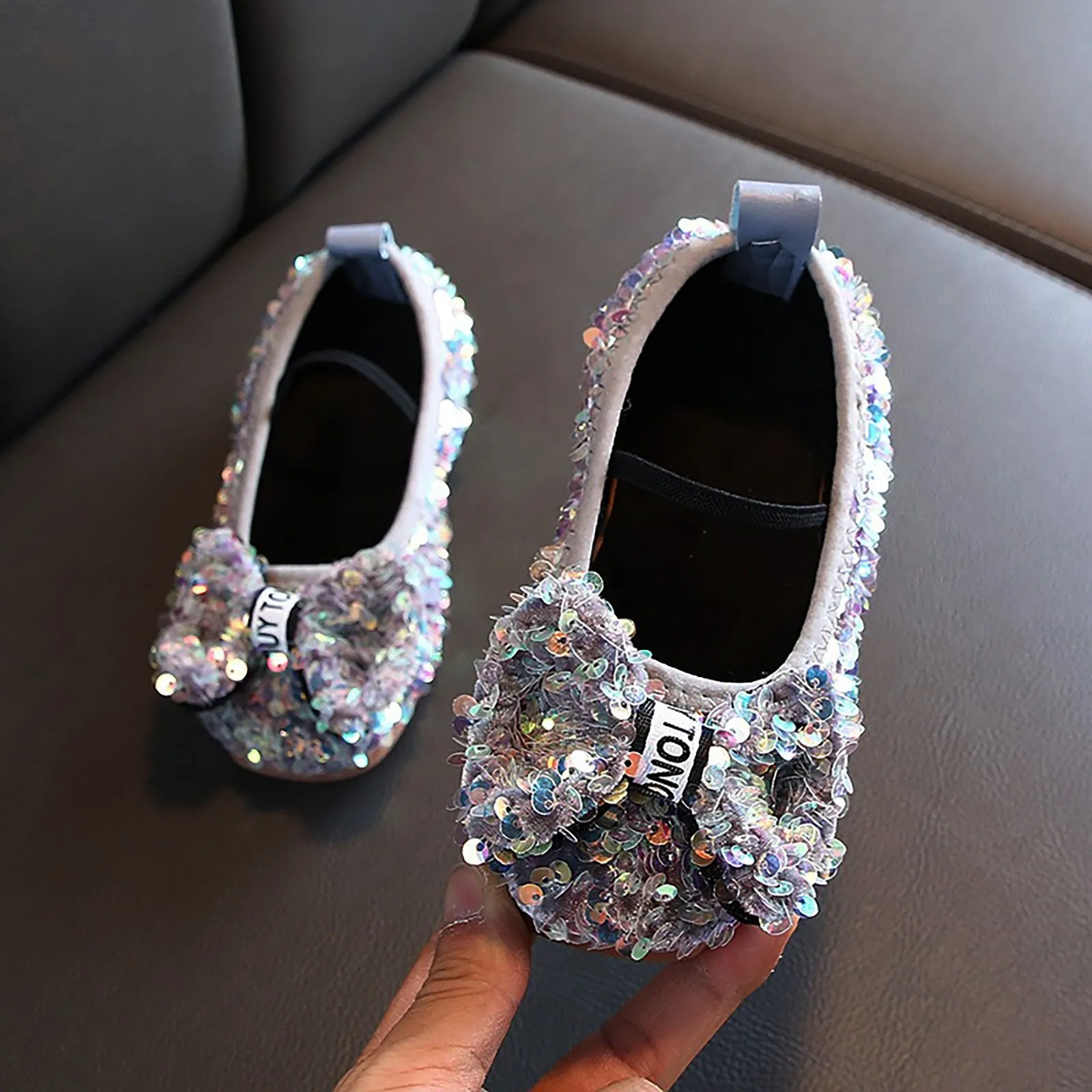 Girls Sequins Shoes 2024 Spring New Bow Princess Kid Shoes Versatile Flat Baby Shoe Girls Korean Princess Shoes Mary Jane Shoes