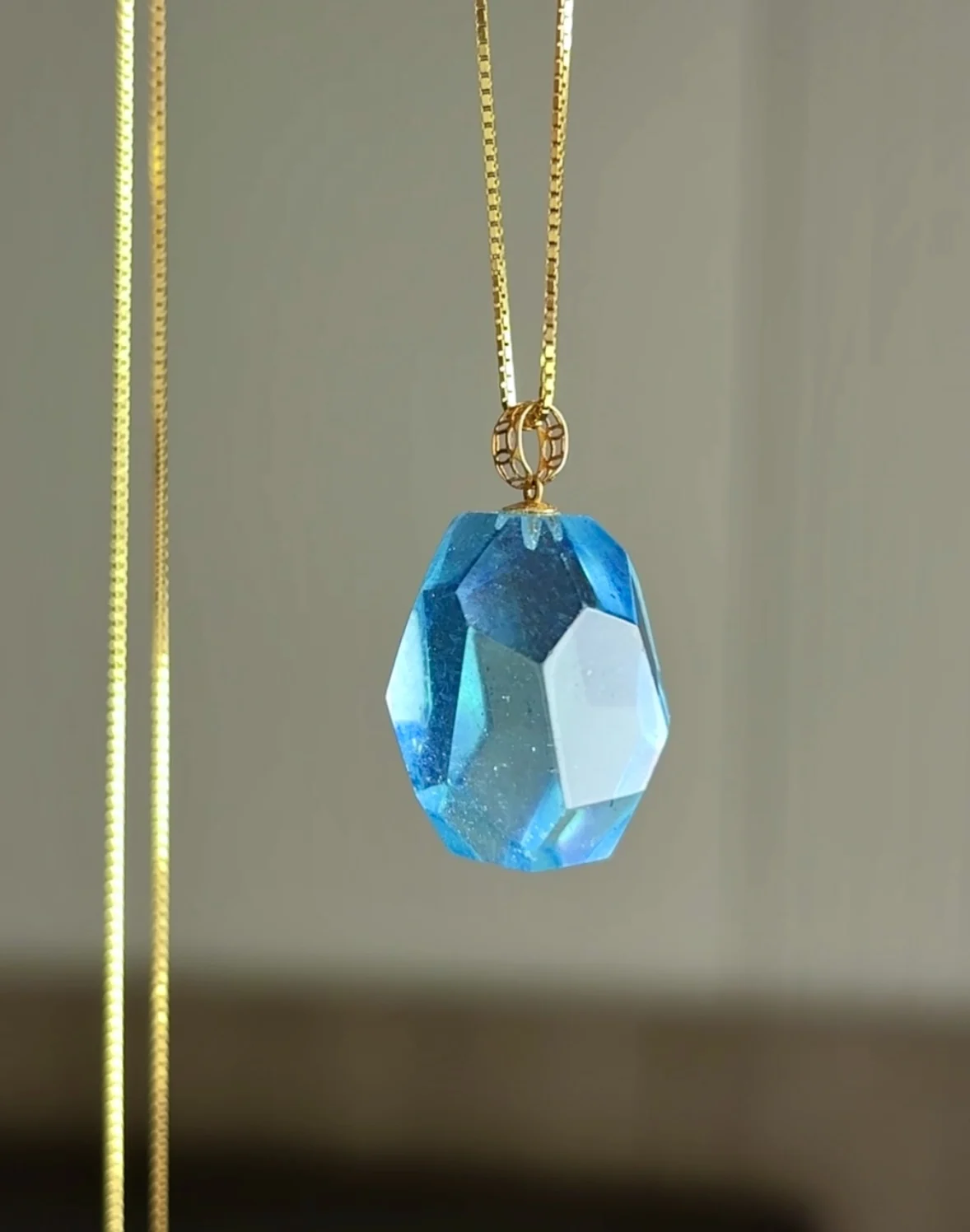 

Натуральный синий аквамариновый кулон с гранеными бусинами 18x12 мм, женское модное ожерелье из аквамарина, редкое, из 18-каратного золота, AAAAA