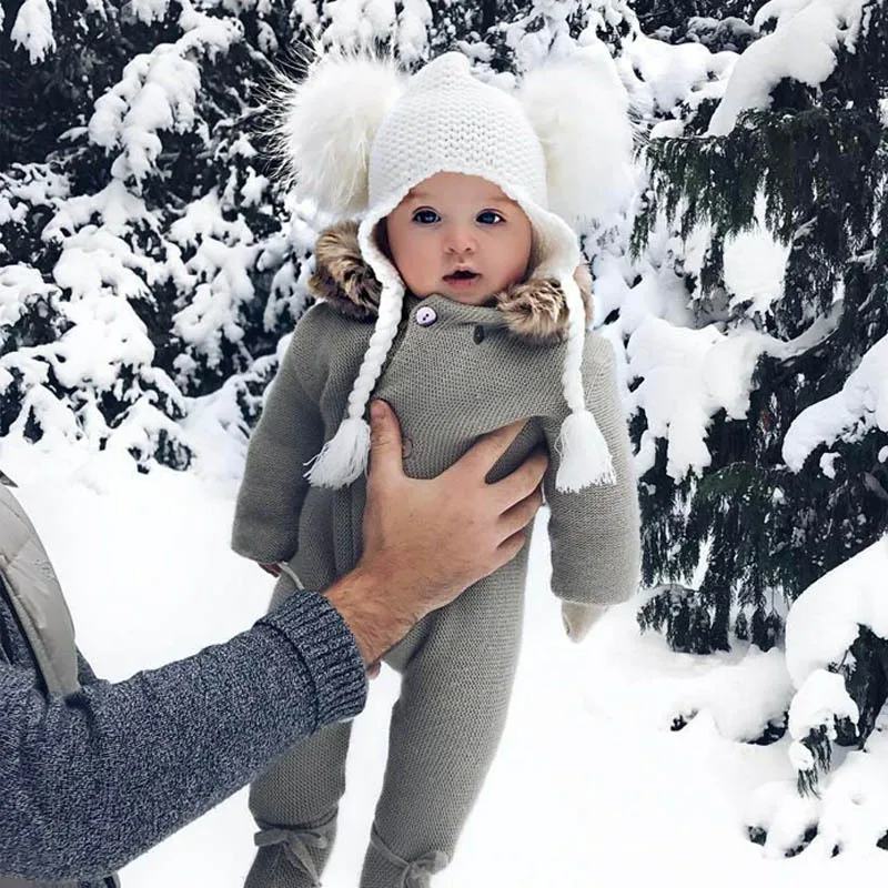 Gorro de punto con 2 bolas de piel de mapache para bebé, gorro trenzado con personalidad exagerada, para invierno