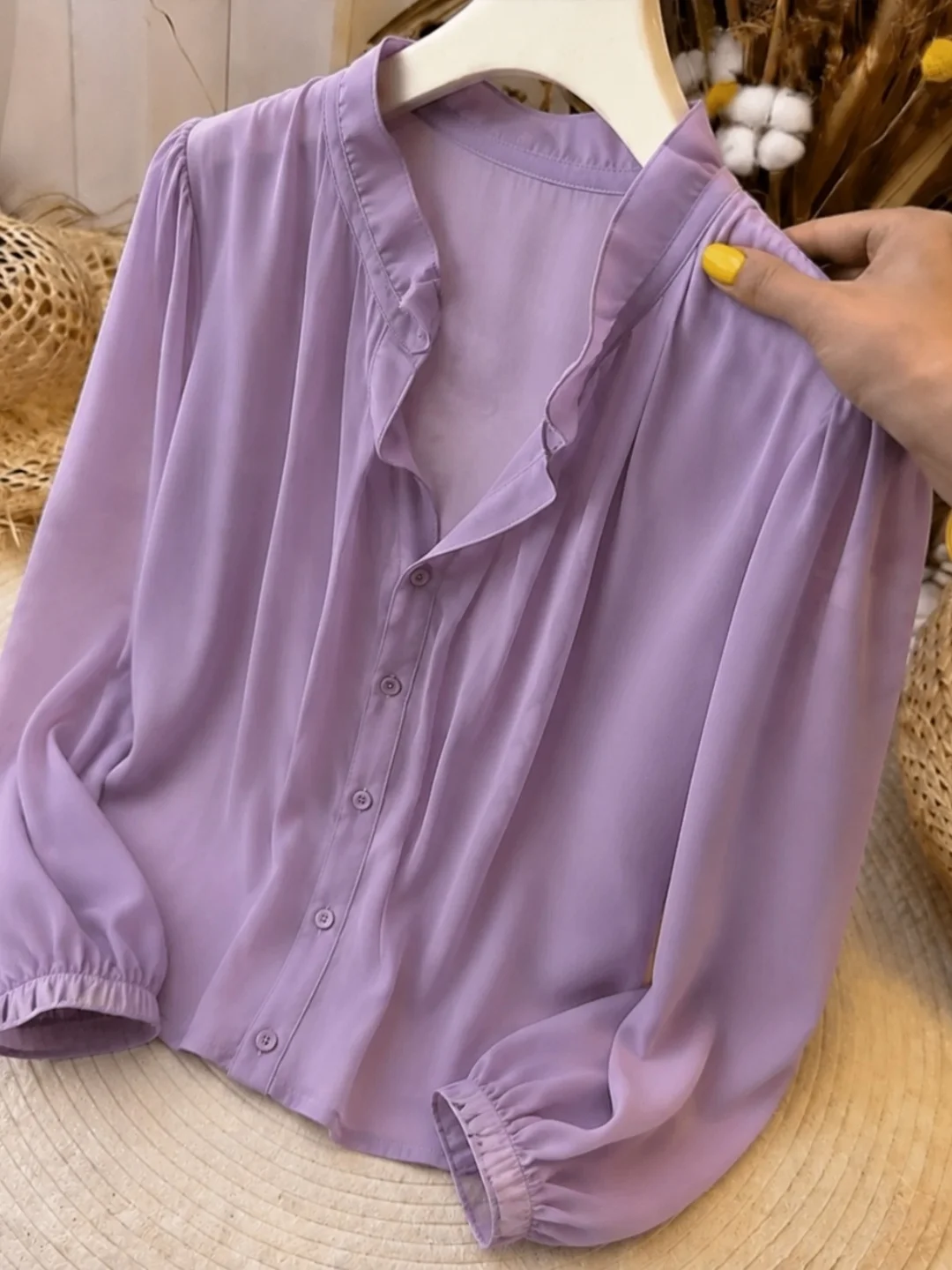 Fashionable Long Sleeve V-Neck Women's Shirt Single Button Design Elegant Light Maturity Style Korean Version Straight Cut