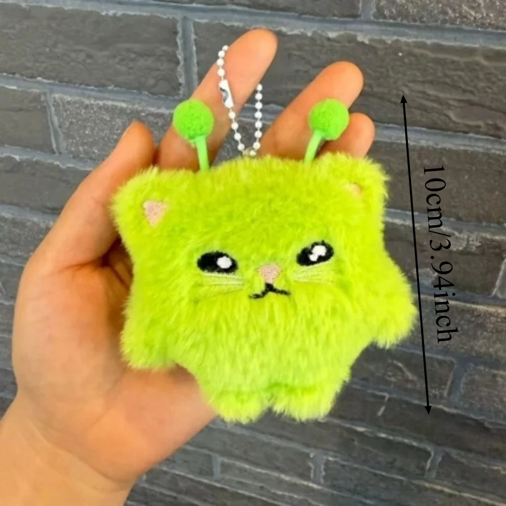 2 Stück Niedlicher Alien-Katzen-Cartoon-Schlüsselanhänger Kawaii Weltraum-Kätzchen-Charakter Schlüsselring Fan-Kollektion Geschenk-Accessoires