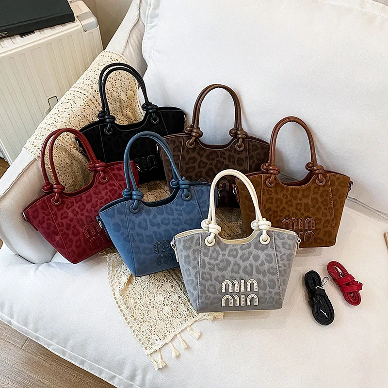 

2025 New Vintage Underarm Bag for Women, Quilted Leather Multi-Way Crossbody Purse, Retro Chic Hobo Bag for Casual Outing