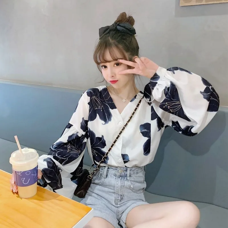 Women Autumn Korean Fashion Printing Harajuku Loose V-neck Long Sleeve Shirts Women Clothes Casual All-match Appear Thin Tops