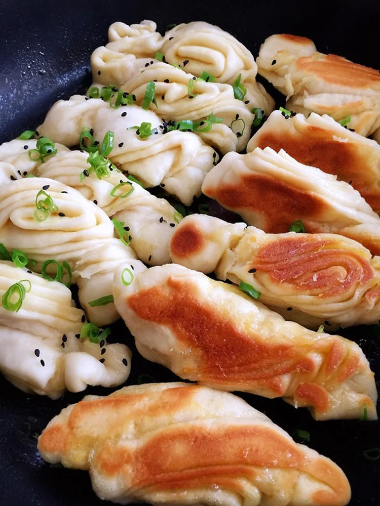 

Single Head Liquid Filling Machine Quantitative Filling Beverage Perfume Edible Oil Pneumatic Liquid Filling Machine