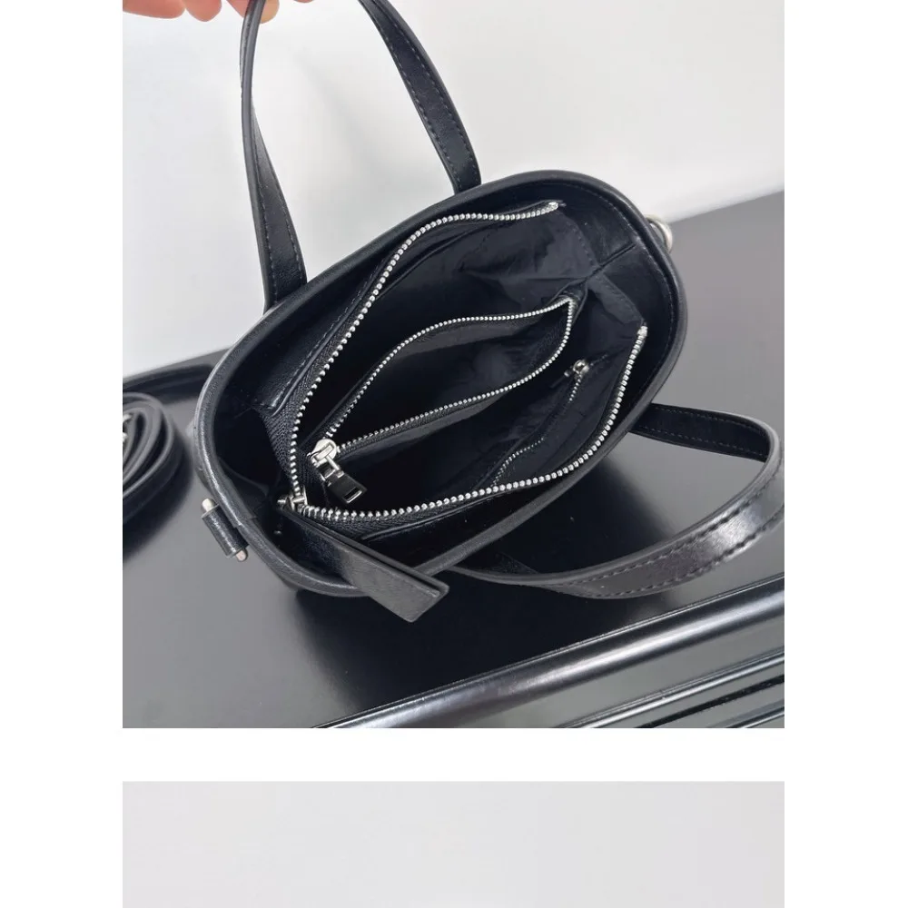 New Small Tote Bag Shoulder Crossbody Ingot Bag Portable Leather Bucket Women's Unique Texture Stylish Simple and Casual