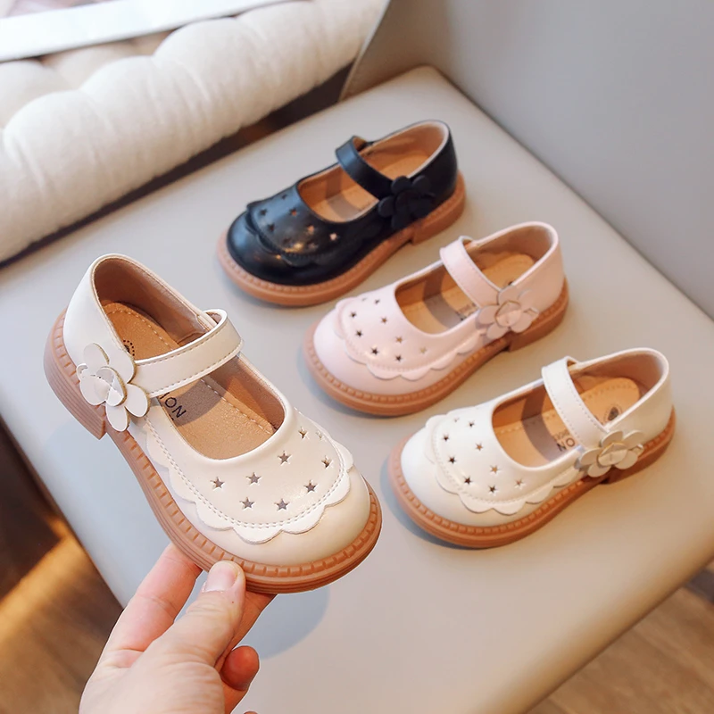 

Lolita Style Kids Shoes Lace Star Hollow 2023 New Cute Flowers Girls Leather Shoes Summer New Children Casual Shoes Shallow PU