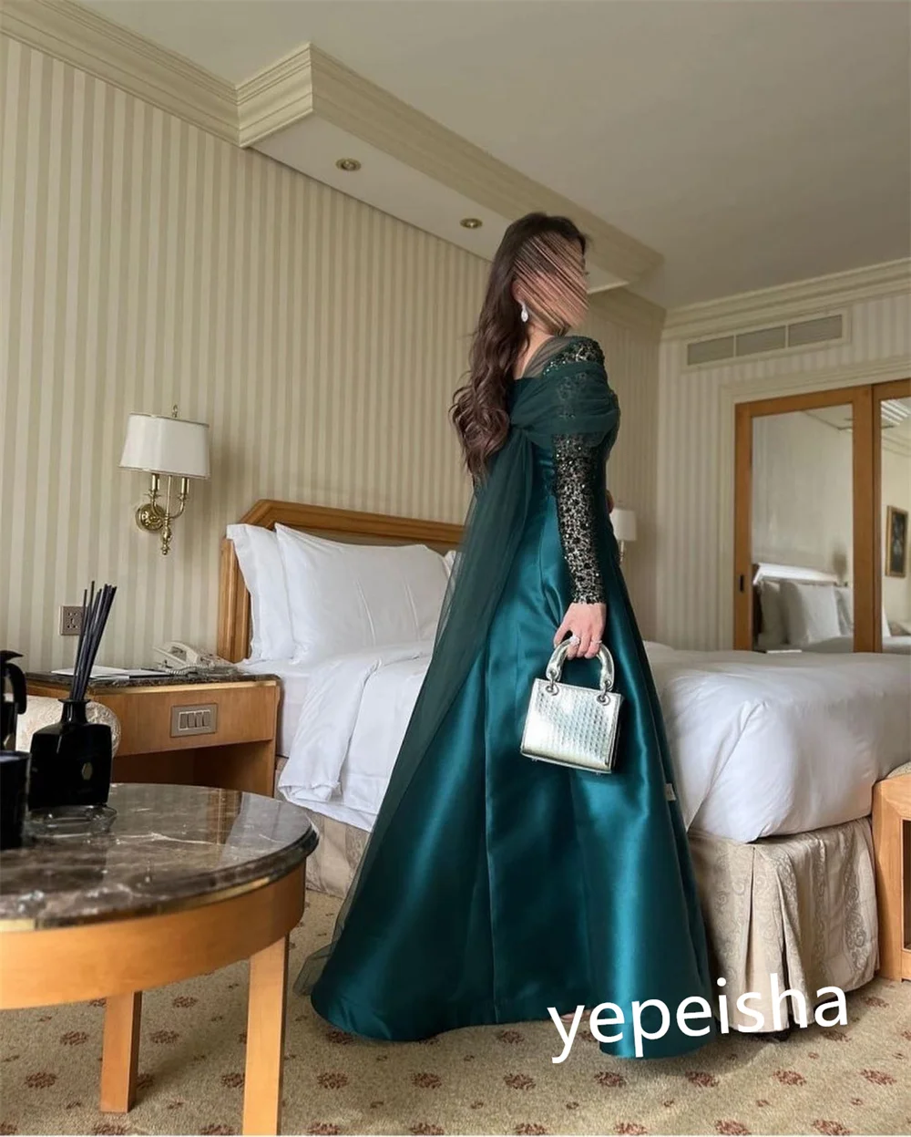 Women Intricate Jewel Ball Gown Floor Length Evening Dress Formal Ocassion Satin vestidos para eventos especiales