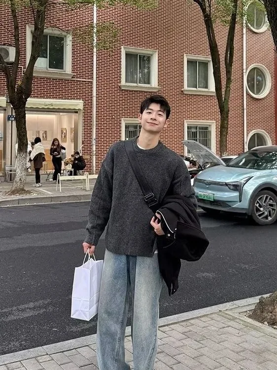 

Loose round Ne Knitted Sweater for Men in Camere Sle Korean Lazy Faion Autumn New Arrival Casual Comfortable Polyeste...