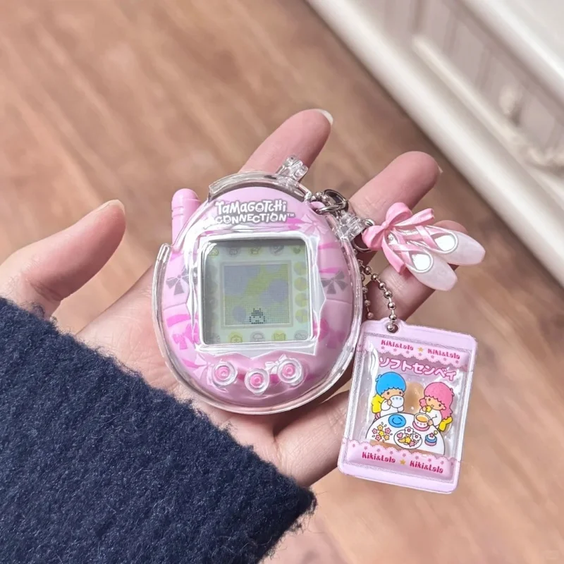 

Новинка в наличии, оригинальный Bandai Tamagotchi V3, изысканный галстук-бабочка, версия клевера, жемчужного чая с молоком, подарки для девочки, игрушка, подарок на день рождения
