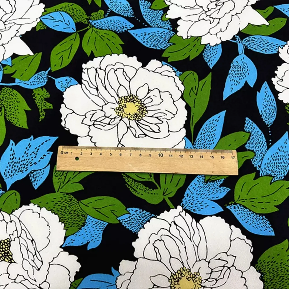 Nice White Large Flower Printed Smooth Comfortable Felling 100% Mulberry Silk CDC Fabric for Women Summer Shirt Dress Garment view 6